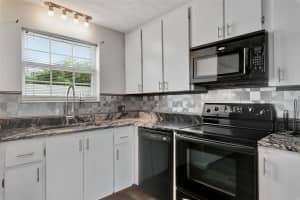 4216 LAKE UNDERHILL ROAD, ORLANDO, FL 32803 - MLS#MFRO6301573