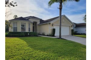 643 Orista Dr, DAVENPORT