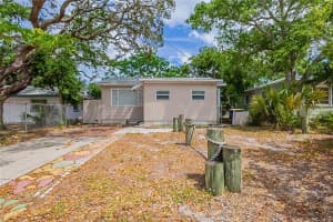 912 Magnolia Dr, CLEARWATER