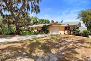 37207 OAK LANE, UMATILLA, FL 32784 Sold 06/25/25