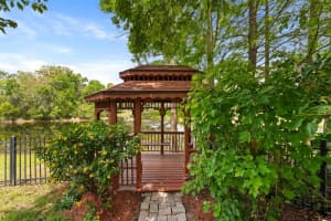 14037 FAIRWAY WILLOW LANE, WINTER GARDEN, FL 34787 Sold 10/08/25