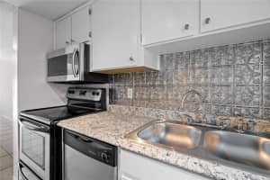 5112 TEMPLE HEIGHTS ROAD, TAMPA, FL 33617 - MLS#MFRO6302060