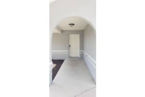 2404 TIMBERCREEK LOOP, LAKELAND, FL 33805 - MLS#MFRO6302076