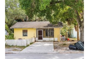 913 19TH STREET, VERO BEACH, FL 32960 Sold 05/09/25