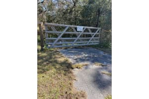 16805 249TH TERRACE, UMATILLA, FL 32784 - MLS#MFRO6302621
