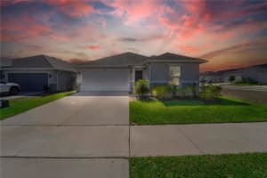 820 Overpool Ave, DAVENPORT