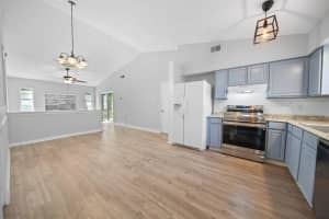 120 LAKE DRIVE, ORLANDO, FL 32835 Sold 07/02/25