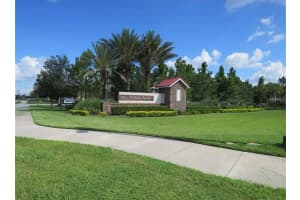 5213 NORTHLAWN WAY, ORLANDO, FL 32811 Sold 06/16/25