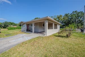 72 CAMPUS VIEW DRIVE, ORLANDO, FL 32810 - MLS#MFRO6303143