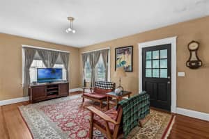 112 LAKEVIEW AVENUE, WINTER GARDEN, FL 34787 Sold 08/21/25