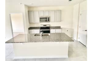 2637 ROWAN STREET, TAVARES, FL 32778 - MLS#MFRO6303301