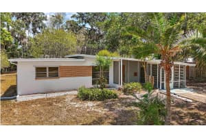 819 EDGEWATER DRIVE, EUSTIS, FL 32726 Sold 05/23/25