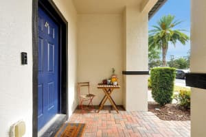 10374 PARK COMMONS DRIVE, ORLANDO, FL 32832 - MLS#MFRO6303432