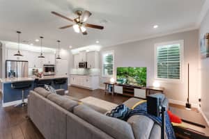 10072 HAMPSHIRE OAKS DRIVE, ORLANDO, FL 32825 Sold 07/07/25
