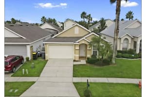 833 Lockbreeze Dr, DAVENPORT
