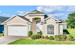 407 Briarton Dr, DAVENPORT