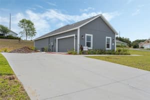 72 FAIRWAY CIRCLE, UMATILLA, FL 32784 - MLS#MFRO6304096