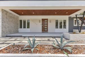 2525 VENETIAN WAY, WINTER PARK, FL 32789 Sold 09/22/25