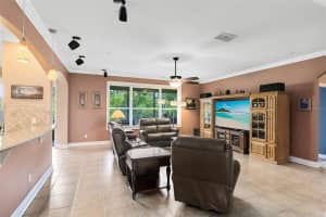613 CROWNCLOVER AVENUE, ORLANDO, FL 32828 Sold 07/02/25