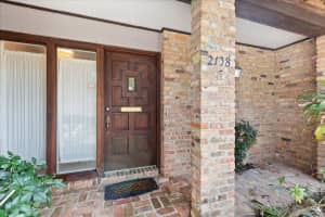 2138 WHITEHALL DRIVE, WINTER PARK, FL 32792 Sold 07/25/25