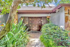 3960 LAKE MIRA DR DRIVE, ORLANDO, FL 32817 - MLS#MFRO6304781