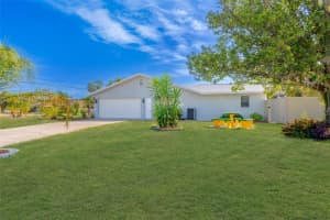 2369 HAULOVER BOULEVARD, DELTONA, FL 32738 Sold 08/20/25