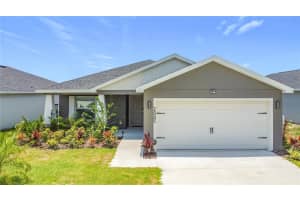 2005 Noble Dr, DAVENPORT