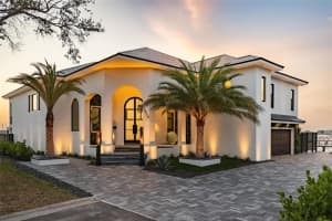 3310 Sunset Dr N, ST PETERSBURG