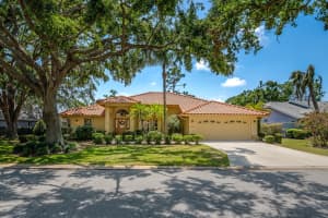 8202 Shadow Pine Way, SARASOTA
