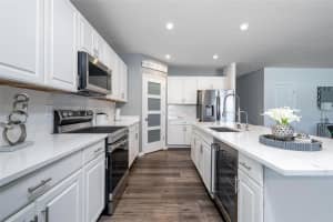 555 MEADOW BEND DRIVE, DAVENPORT, FL 33837 - MLS#MFRO6305231