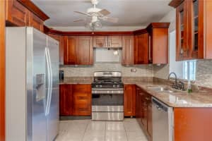 1108 GIBSON STREET, LEESBURG, FL 34748 - MLS#MFRO6305456