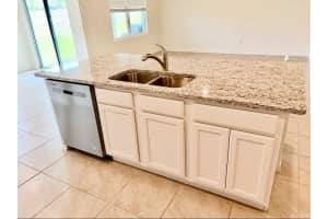 5216 GREENHEART AVENUE, MOUNT DORA, FL 32757 - MLS#MFRO6305732
