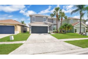 726 LAKE BISCAYNE WAY, ORLANDO, FL 32824 Sold 07/24/25