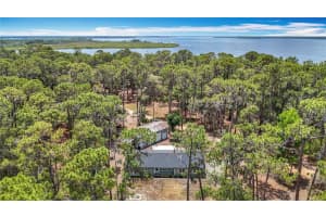 7374 Circle Dr, LADY LAKE