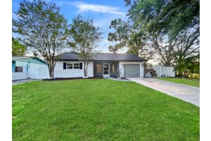 7490 Locust St Ne, ST PETERSBURG