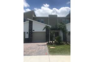 725 OCEAN COURSE AVENUE, DAVENPORT, FL 33896 Sold 07/01/25