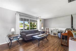 803 ARLINGTON BOULEVARD, ALTAMONTE SPRINGS, FL 32701 Sold 06/25/25