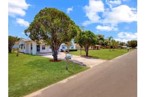 413 5TH STREET, DUNDEE, FL 33838 Sold 08/14/25