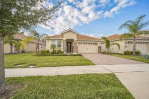 8907 Fallen Oak, DAVENPORT