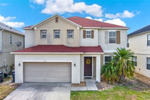 1744 Pine Ridge Dr, DAVENPORT
