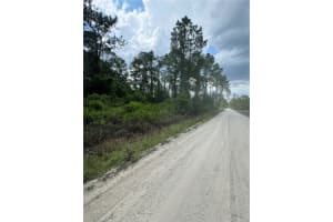 1230 EAST PARKWAY, DELAND, FL 32724 Sold 10/30/25