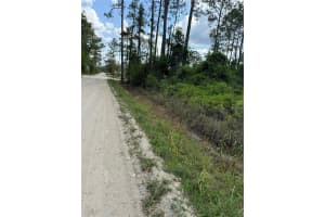 1230 EAST PARKWAY, DELAND, FL 32724 Sold 10/30/25