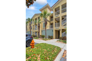 900 CANOPY WALK LANE, PALM COAST, FL 32137 Sold 06/27/25