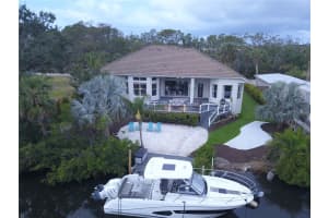 608 BITTNER BOULEVARD, NOKOMIS, FL 34275 - MLS#MFRO6308479