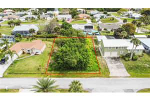 926 CROWN STREET, SEBASTIAN, FL 32958 Sold 08/14/25