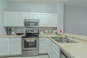 8502 CRYSTAL COVE LOOP, KISSIMMEE, FL 34747 - MLS#MFRO6309221