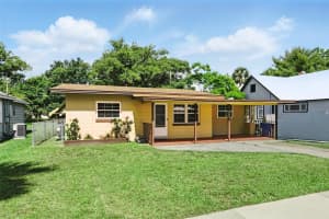 606 OHIO AVENUE, ST CLOUD, FL 34769 Sold 07/08/25