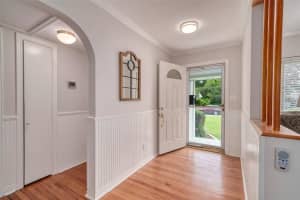 915 OREGON STREET, ORLANDO, FL 32803 Sold 08/12/25