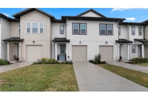 733 Longboat Dr, DAVENPORT