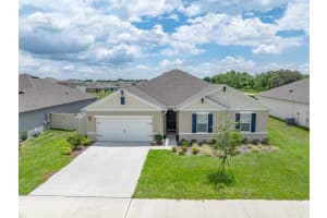 715 Auburn Grove Ct Auburndale, FL 33823 - Off Market
